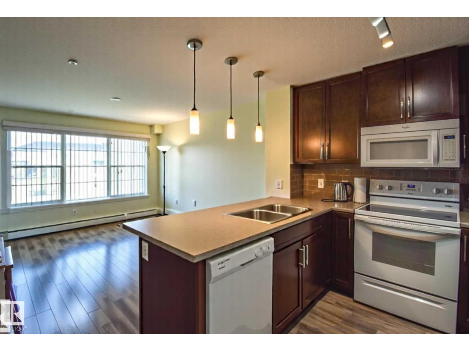 #210 3670 139 Av Nw, Edmonton, Alberta  T5Y 3N5 - Photo 4 - E4462245