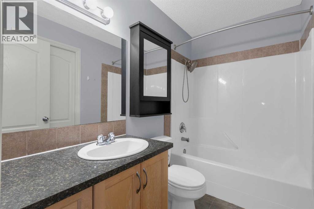 211 Strathaven Mews, Strathmore, Alberta  T1P 1P4 - Photo 15 - A2248839