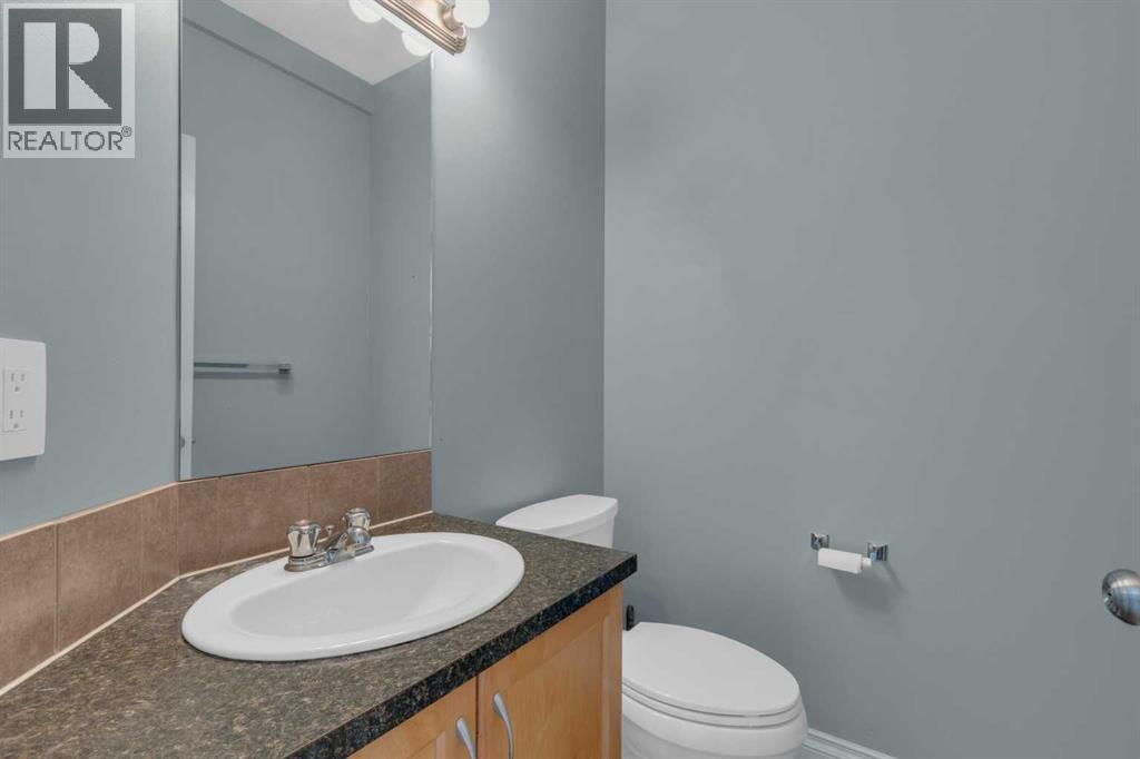 211 Strathaven Mews, Strathmore, Alberta  T1P 1P4 - Photo 11 - A2248839