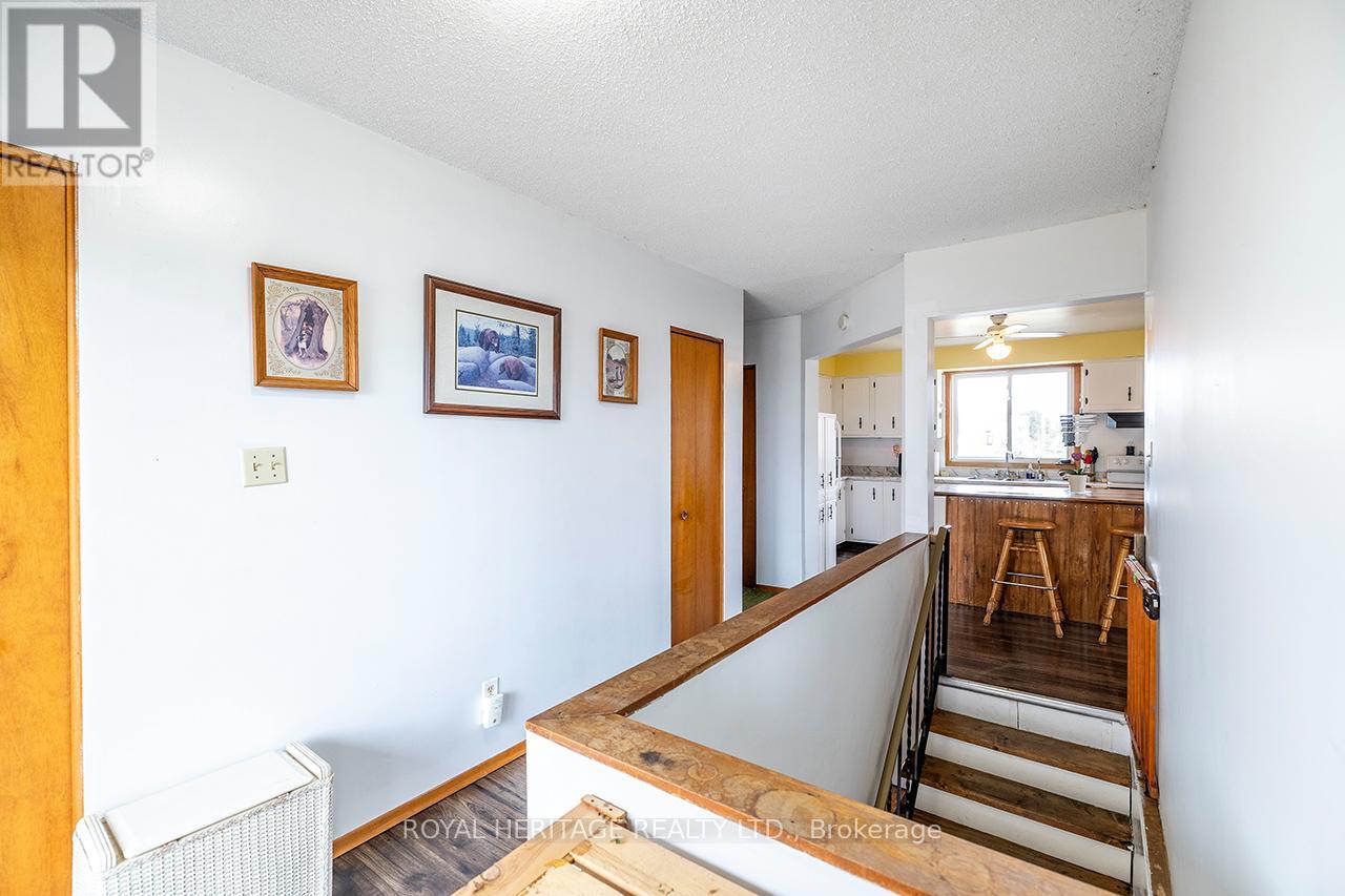 940 Portage Road, Kawartha Lakes, Ontario  K0M 2B0 - Photo 14 - X12464452