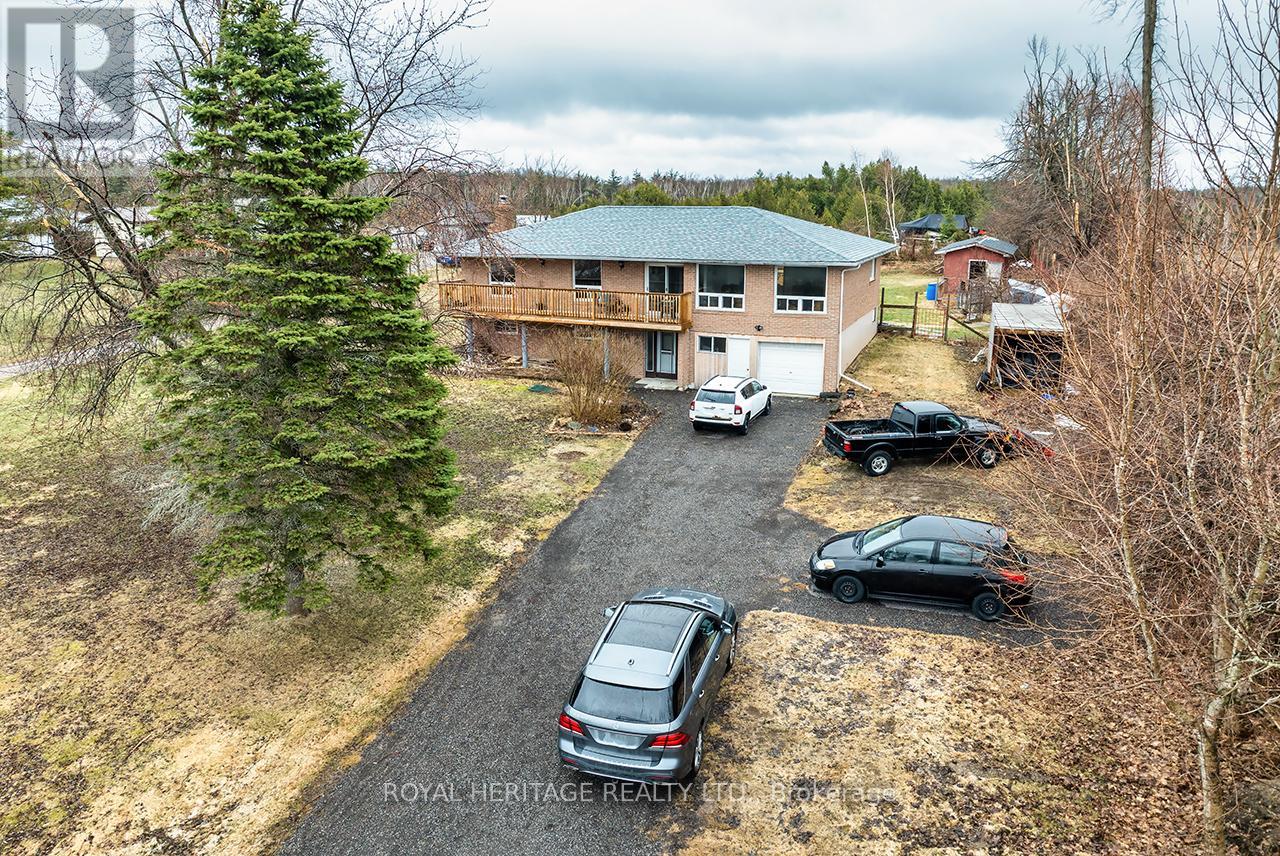 940 Portage Road, Kawartha Lakes, Ontario  K0M 2B0 - Photo 3 - X12464452