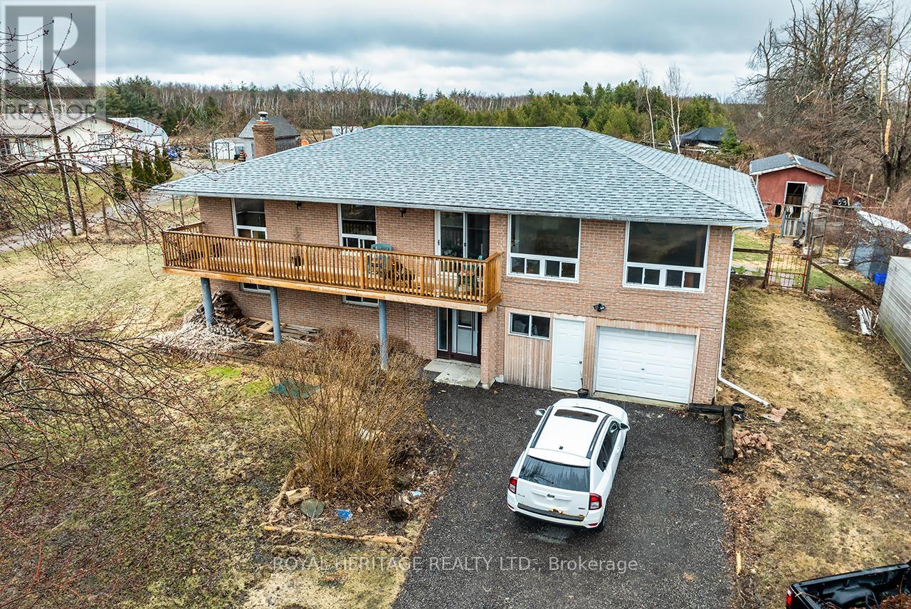 940 Portage Road, Kawartha Lakes, Ontario  K0M 2B0 - Photo 5 - X12464452