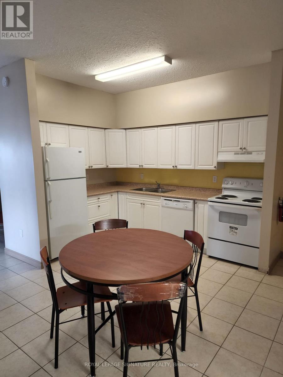 605 - 251 Lester Street, Waterloo, Ontario  N2L 3W6 - Photo 5 - X12464454
