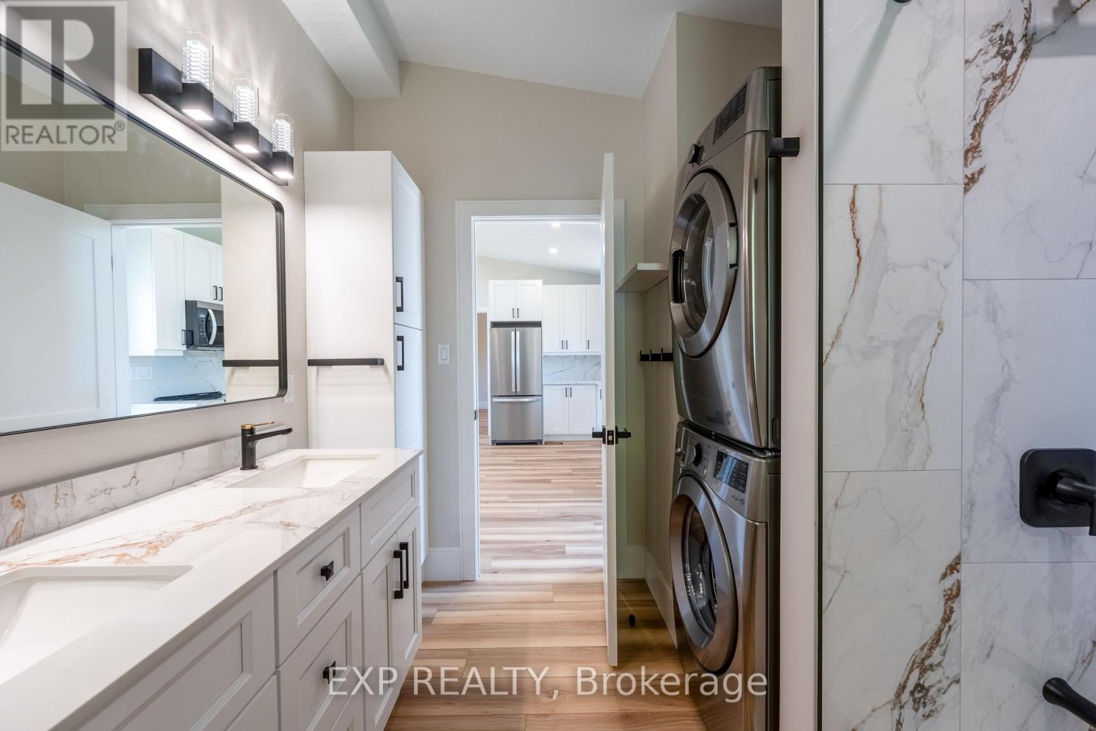 Unit C - 44 Kingsway Crescent, Brantford, Ontario  N3R 1M7 - Photo 12 - X12464478