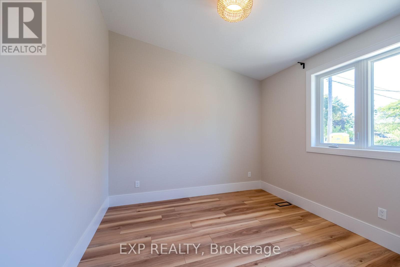 Unit C - 44 Kingsway Crescent, Brantford, Ontario  N3R 1M7 - Photo 17 - X12464478