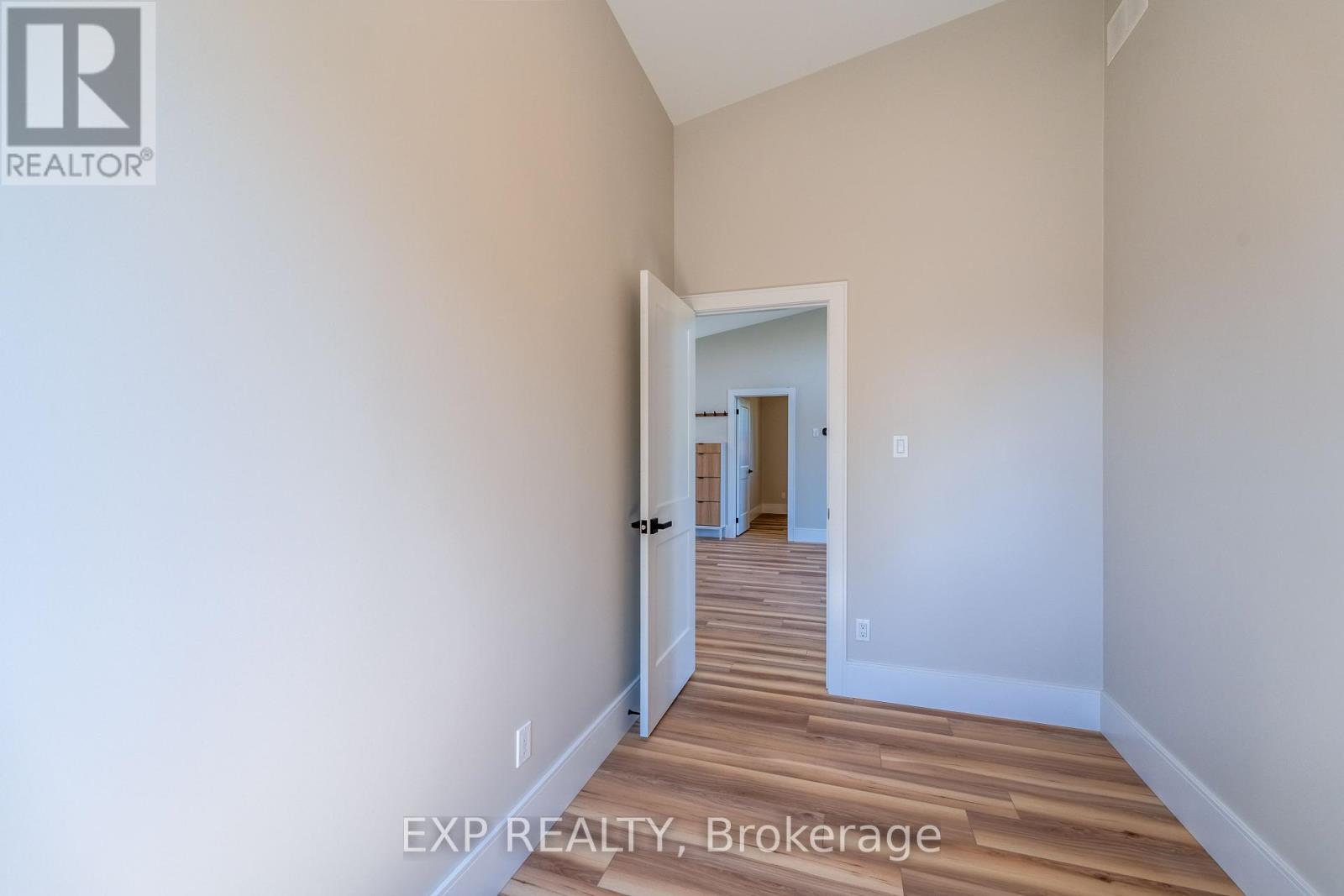 Unit C - 44 Kingsway Crescent, Brantford, Ontario  N3R 1M7 - Photo 20 - X12464478