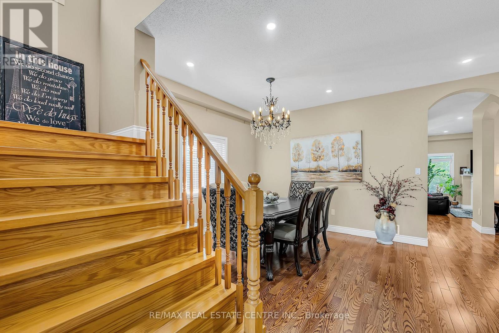 35 Pantano Drive, Hamilton, Ontario  L9B 2Y4 - Photo 18 - X12464494
