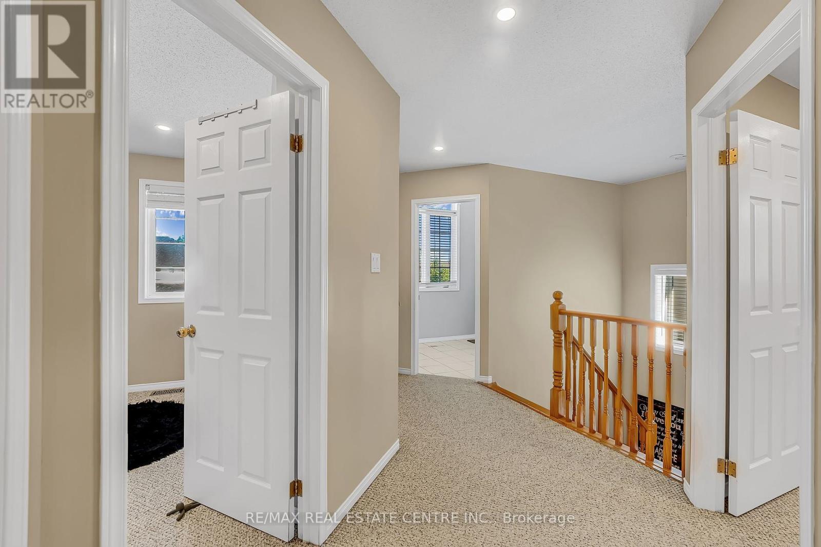 35 Pantano Drive, Hamilton, Ontario  L9B 2Y4 - Photo 19 - X12464494