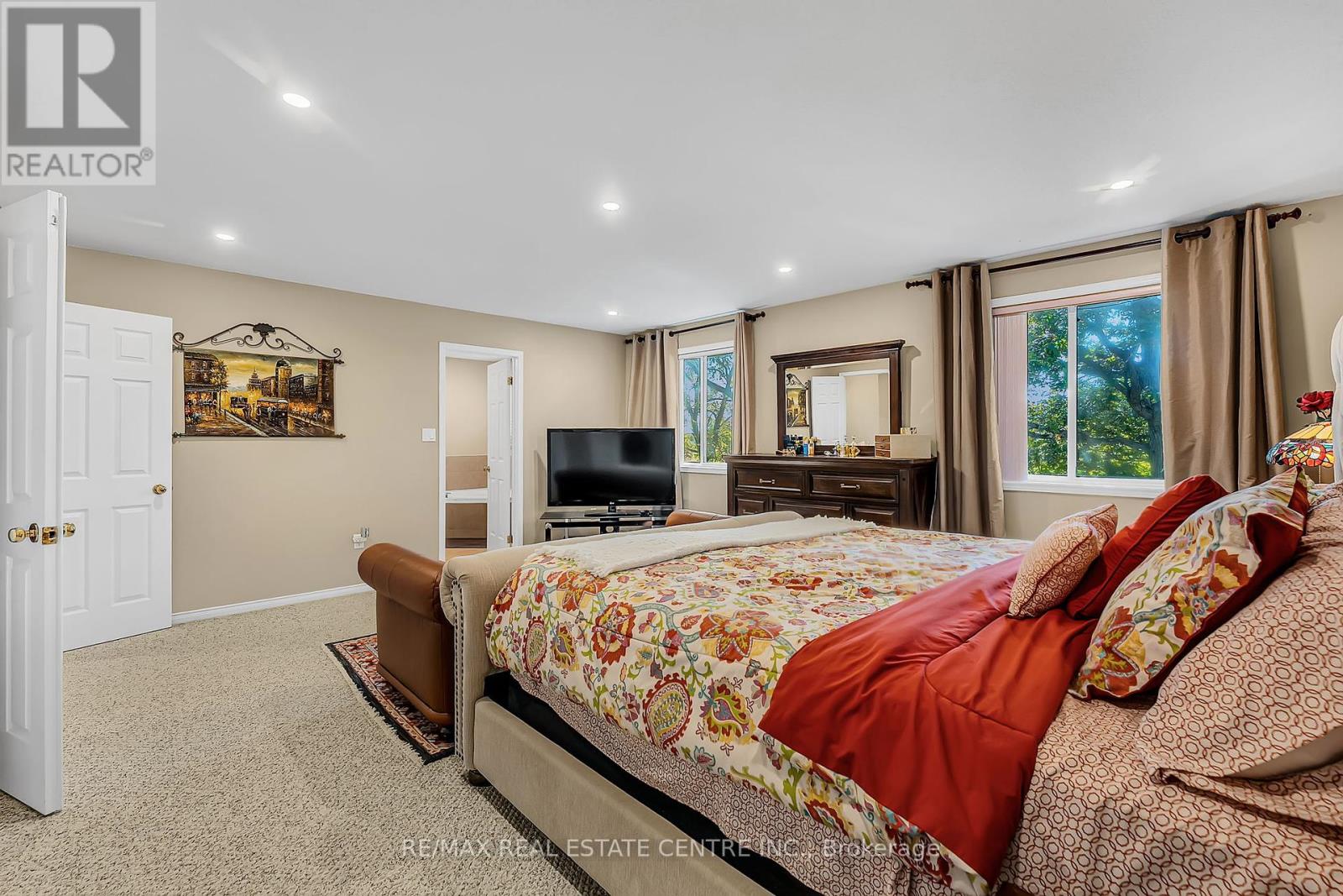 35 Pantano Drive, Hamilton, Ontario  L9B 2Y4 - Photo 28 - X12464494