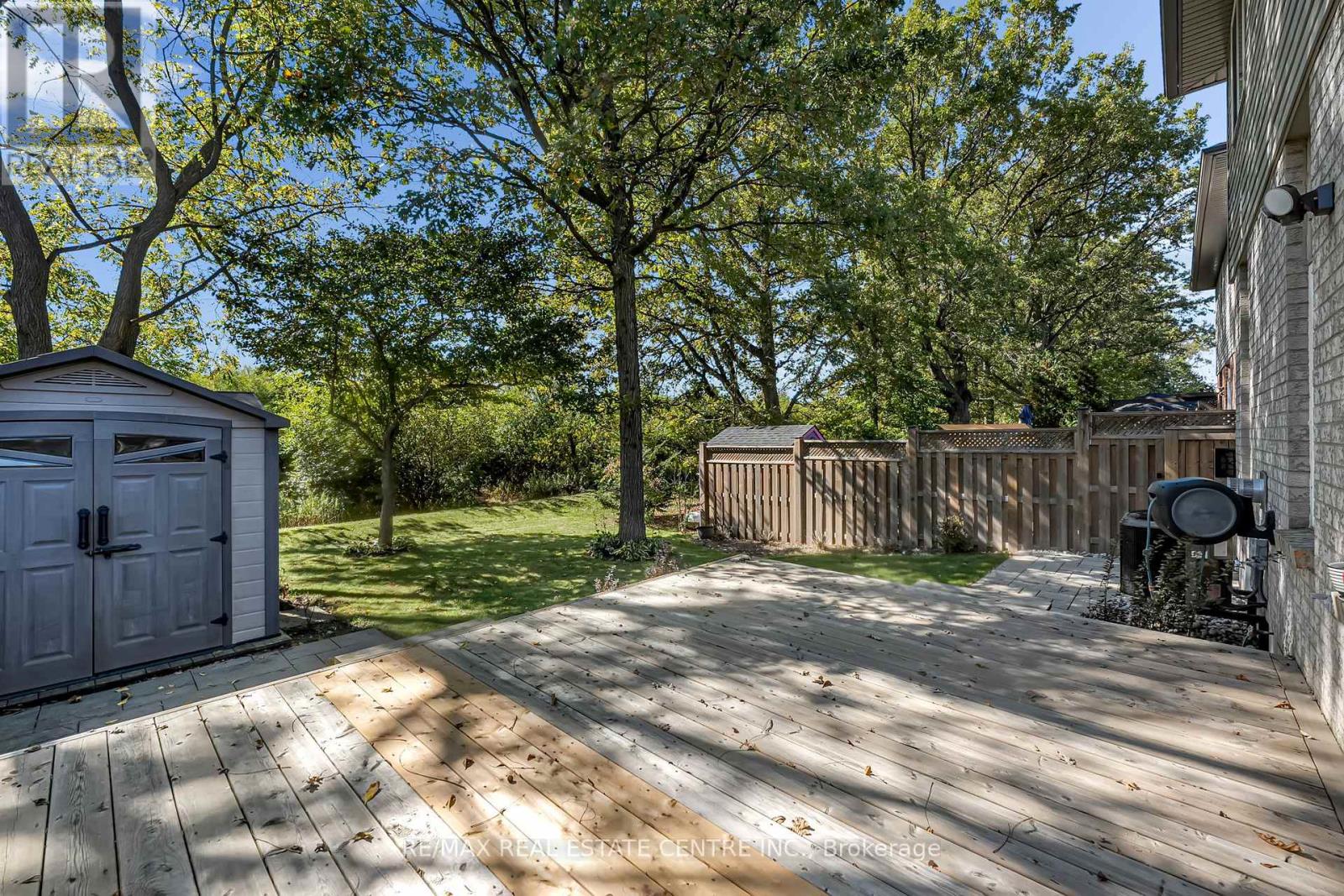 35 Pantano Drive, Hamilton, Ontario  L9B 2Y4 - Photo 40 - X12464494