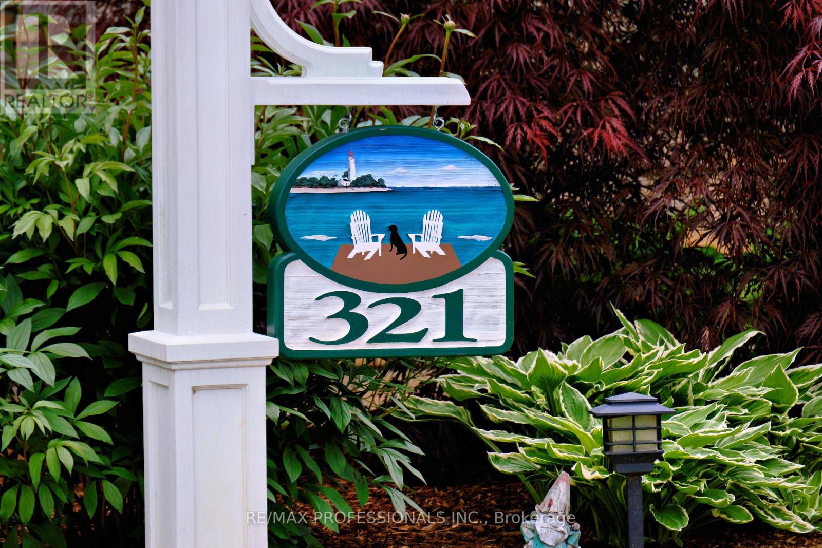 321 Wendy Lane, Oakville (Wo West), Ontario  L6L 4P9 - Photo 3 - W12324341