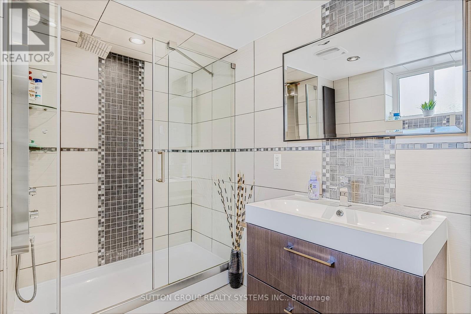 85 Kane Avenue, Toronto, Ontario  M6M 3M8 - Photo 23 - W12446097