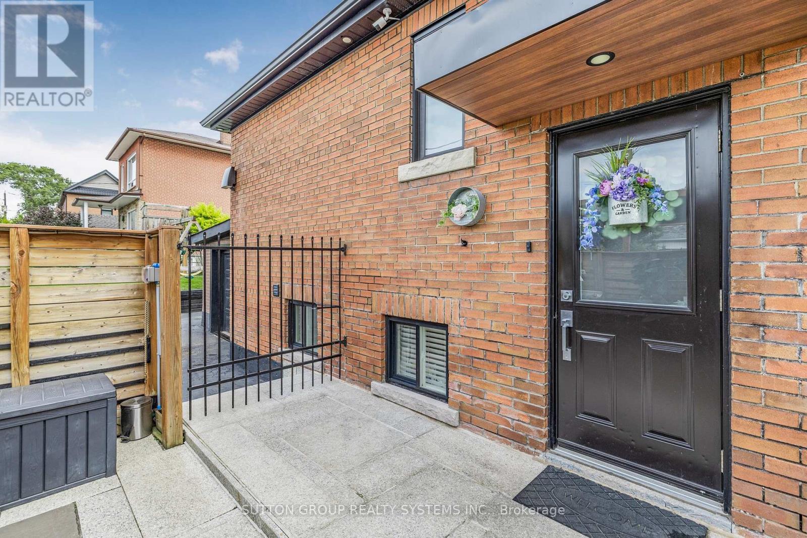 85 Kane Avenue, Toronto, Ontario  M6M 3M8 - Photo 25 - W12446097