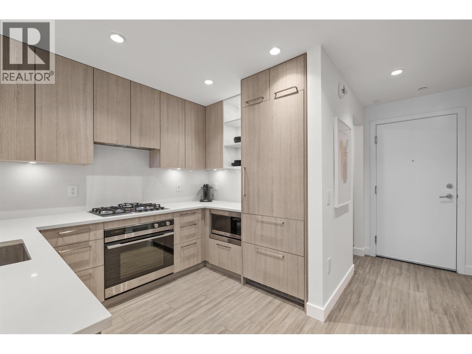 102 733 E 3rd Street, North Vancouver, British Columbia  V7L 1G8 - Photo 17 - R3056122