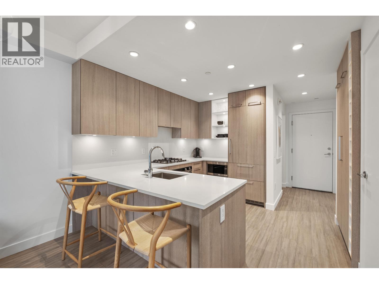 102 733 E 3rd Street, North Vancouver, British Columbia  V7L 1G8 - Photo 12 - R3056122