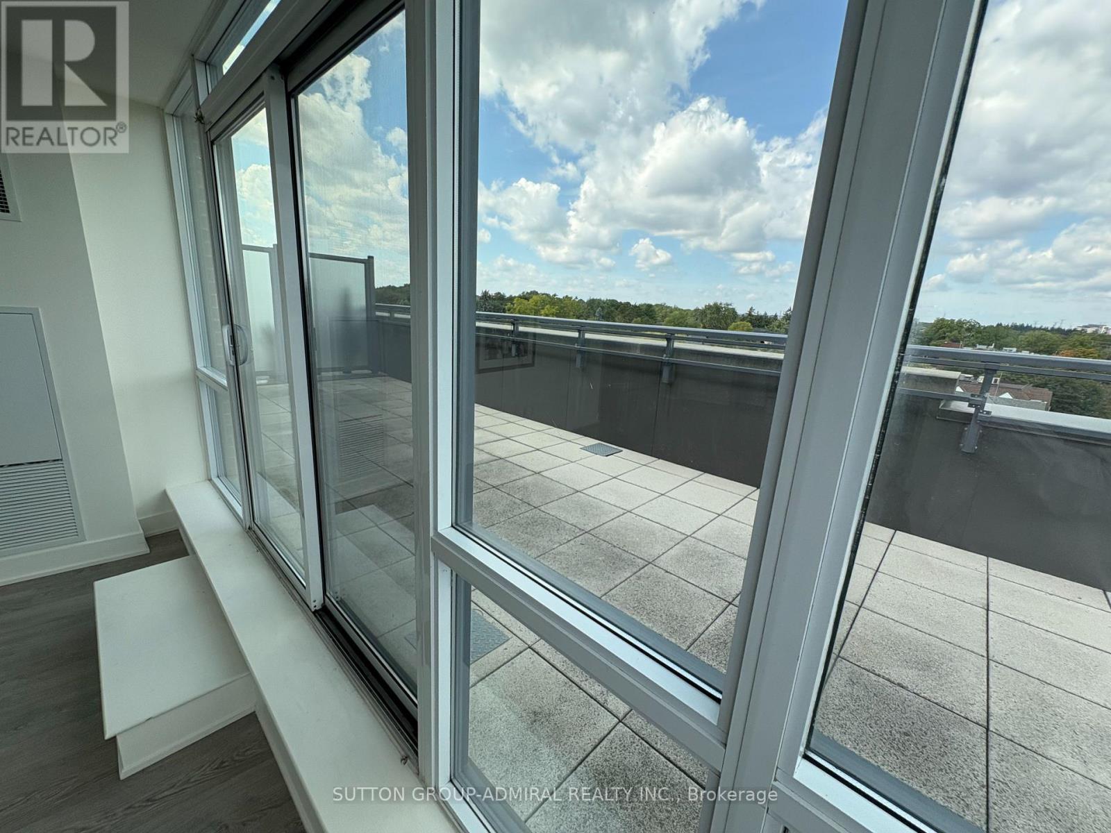 Ph11 - 7608 Yonge Street, Vaughan, Ontario  L4J 0J5 - Photo 6 - N12394731