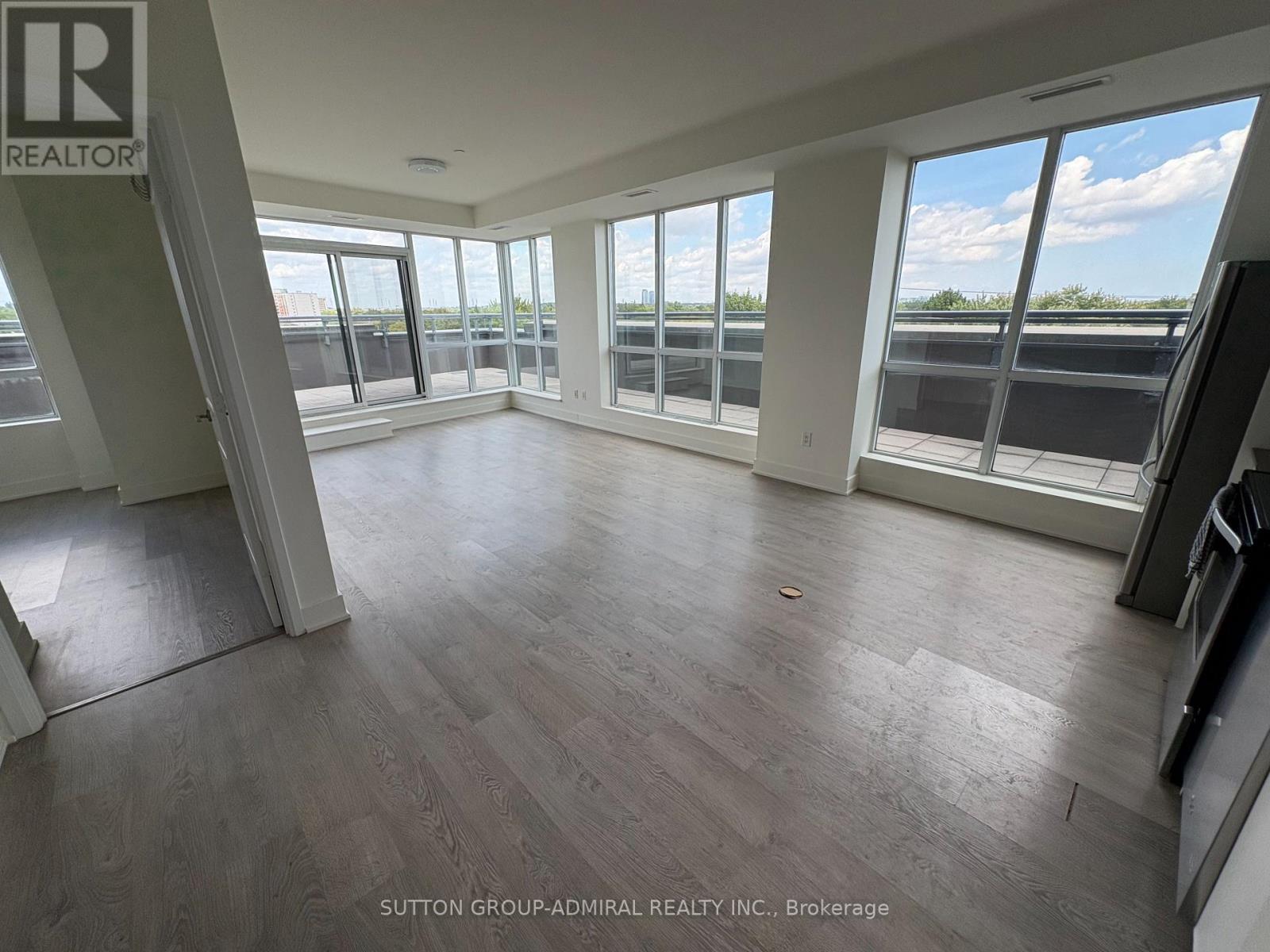 Ph11 - 7608 Yonge Street, Vaughan, Ontario  L4J 0J5 - Photo 4 - N12394731