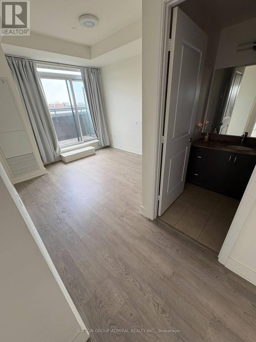 Ph11 - 7608 Yonge Street, Vaughan, Ontario  L4J 0J5 - Photo 8 - N12394731