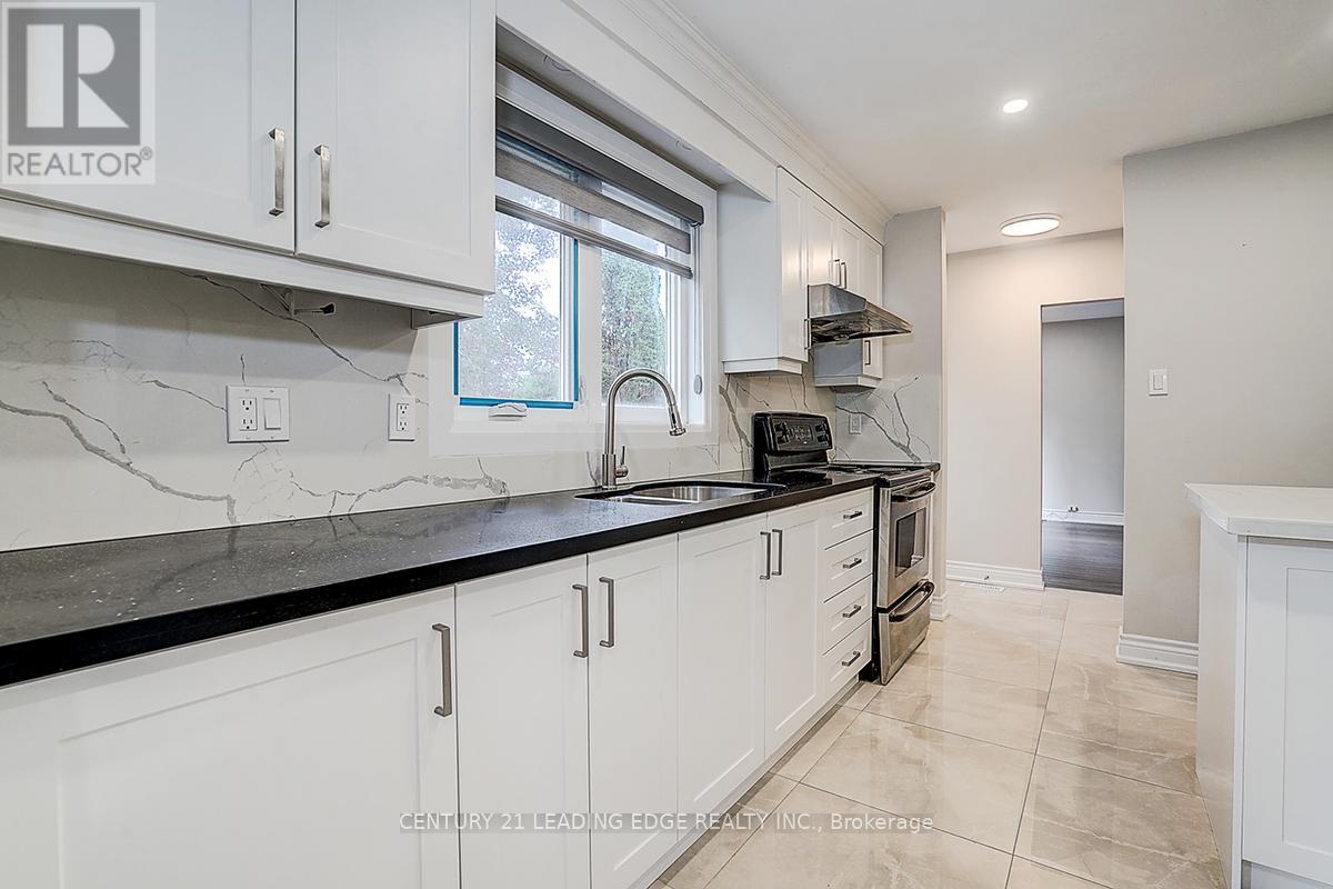83 Southdale Drive, Markham, Ontario  L3P 1K1 - Photo 14 - N12464063