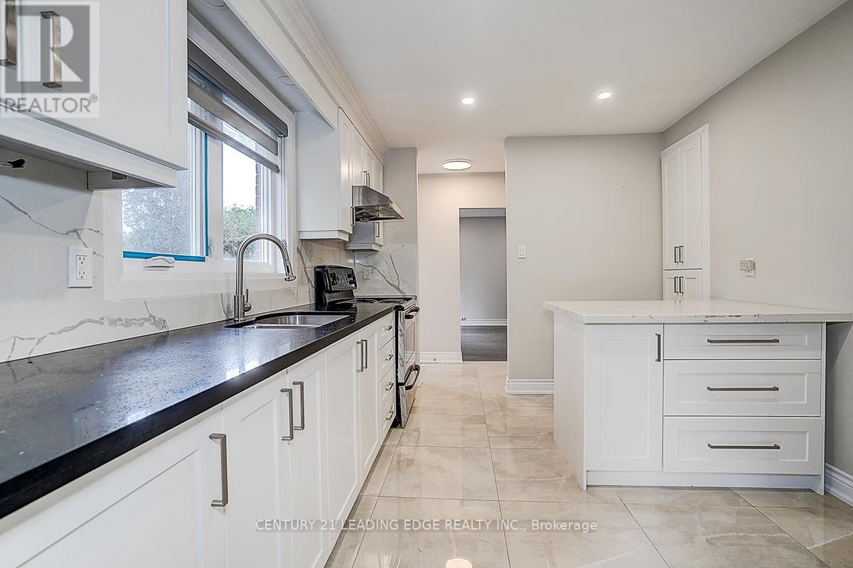 83 Southdale Drive, Markham, Ontario  L3P 1K1 - Photo 13 - N12464063