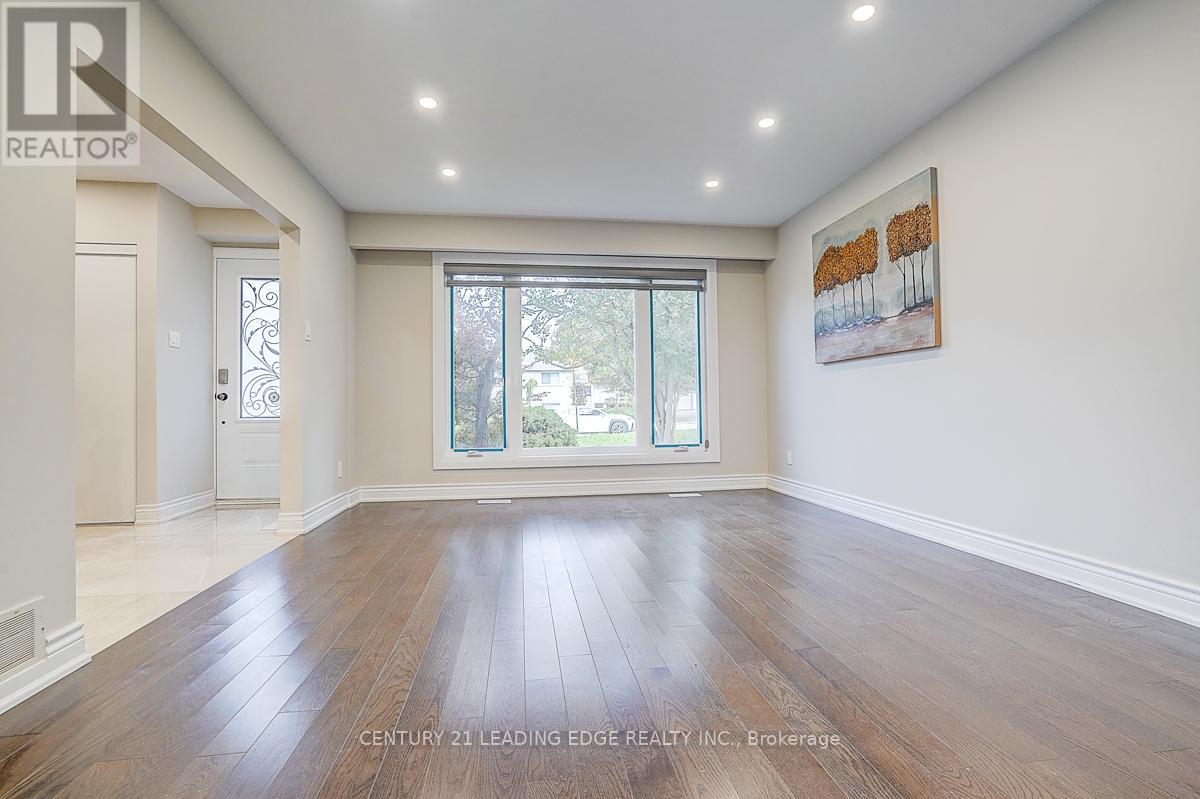 83 Southdale Drive, Markham, Ontario  L3P 1K1 - Photo 8 - N12464063