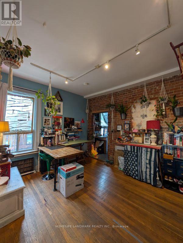 4 - 271 DUNN AVENUE, Toronto, Ontario