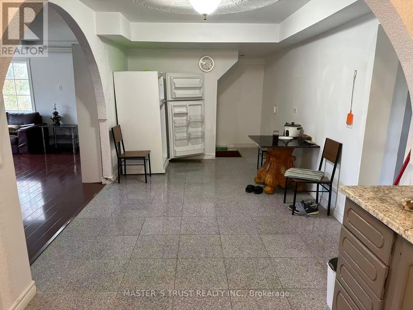 5330 Highway 12, Ramara (Atherley), Ontario  L3V 6H7 - Photo 6 - S12453284