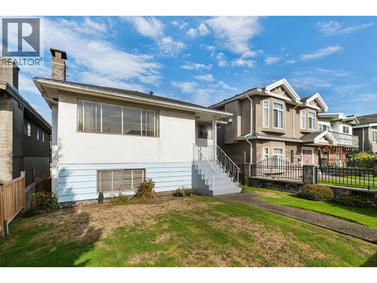 3129 E 23 Avenue, Vancouver, British Columbia  V5R 1B4 - Photo 2 - R3059041