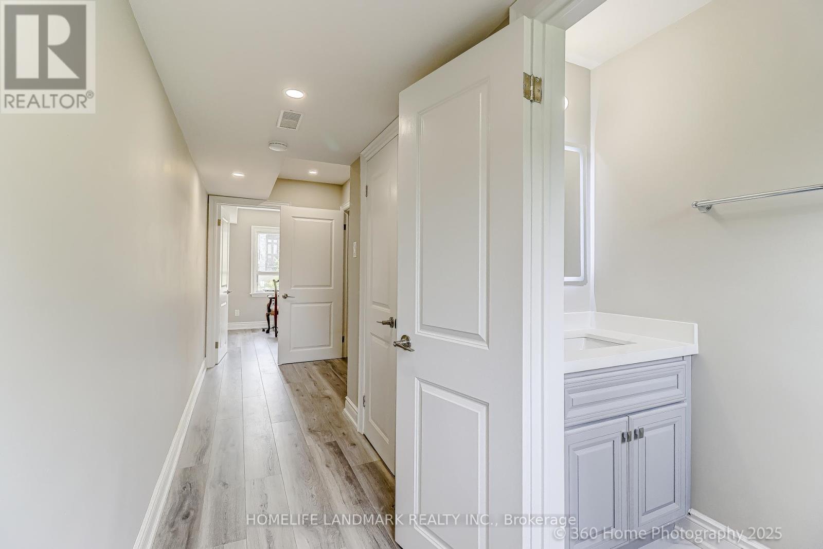 46 Bowerbank Drive, Toronto, Ontario  M2M 1Z8 - Photo 15 - C12382965