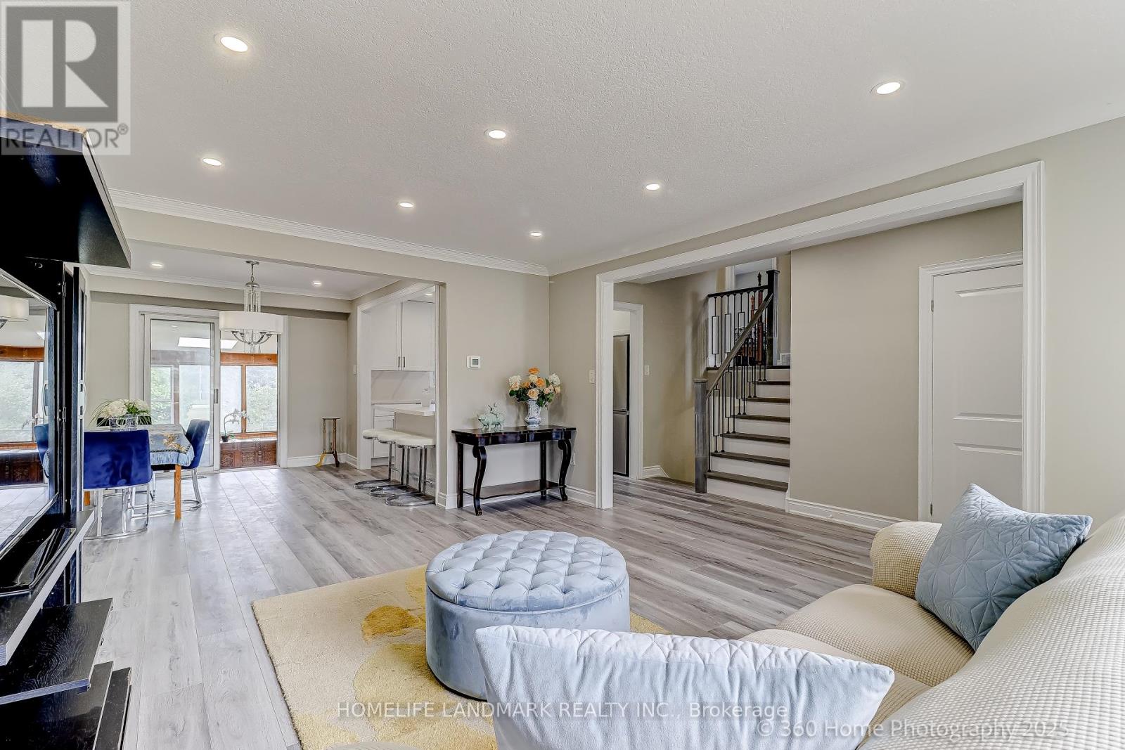 46 Bowerbank Drive, Toronto, Ontario  M2M 1Z8 - Photo 2 - C12382965