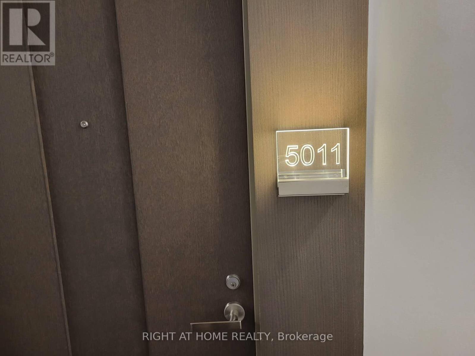 5011 - 45 Charles Street E, Toronto, Ontario  M4Y 0B8 - Photo 3 - C12464520
