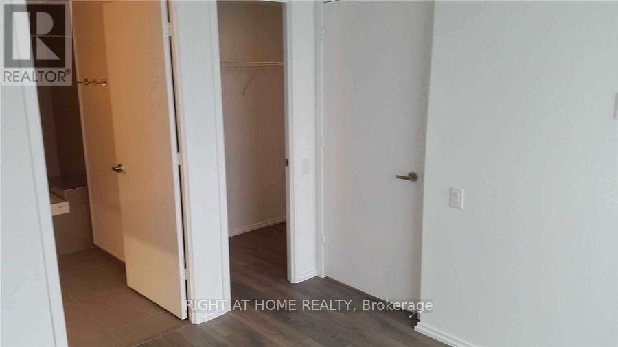 5011 - 45 Charles Street E, Toronto, Ontario  M4Y 0B8 - Photo 8 - C12464520