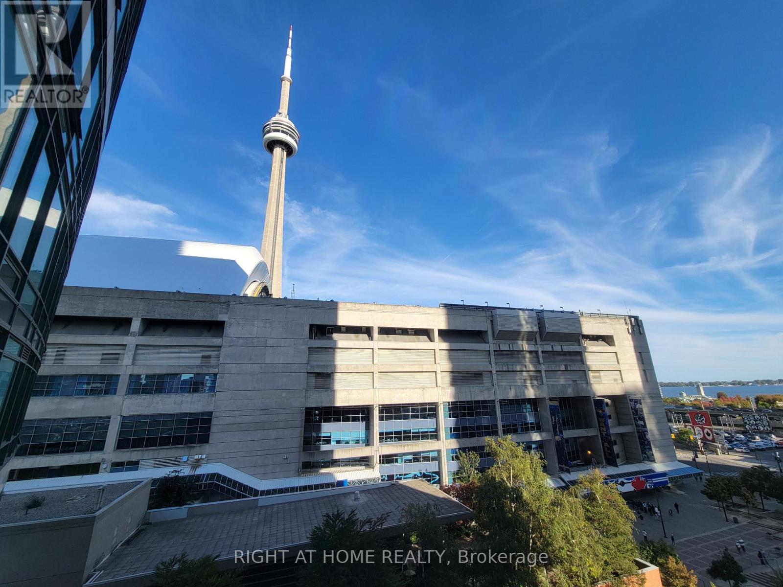 916 - 81 NAVY WHARF COURT, Toronto, Ontario