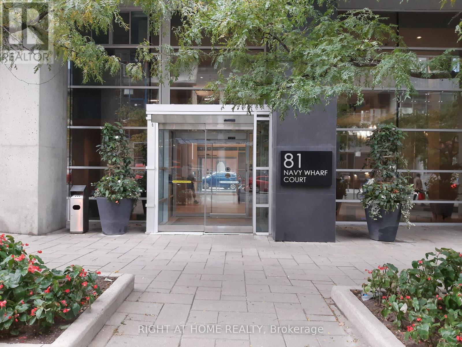 916 - 81 Navy Wharf Court, Toronto, Ontario  M5V 3S2 - Photo 2 - C12464539