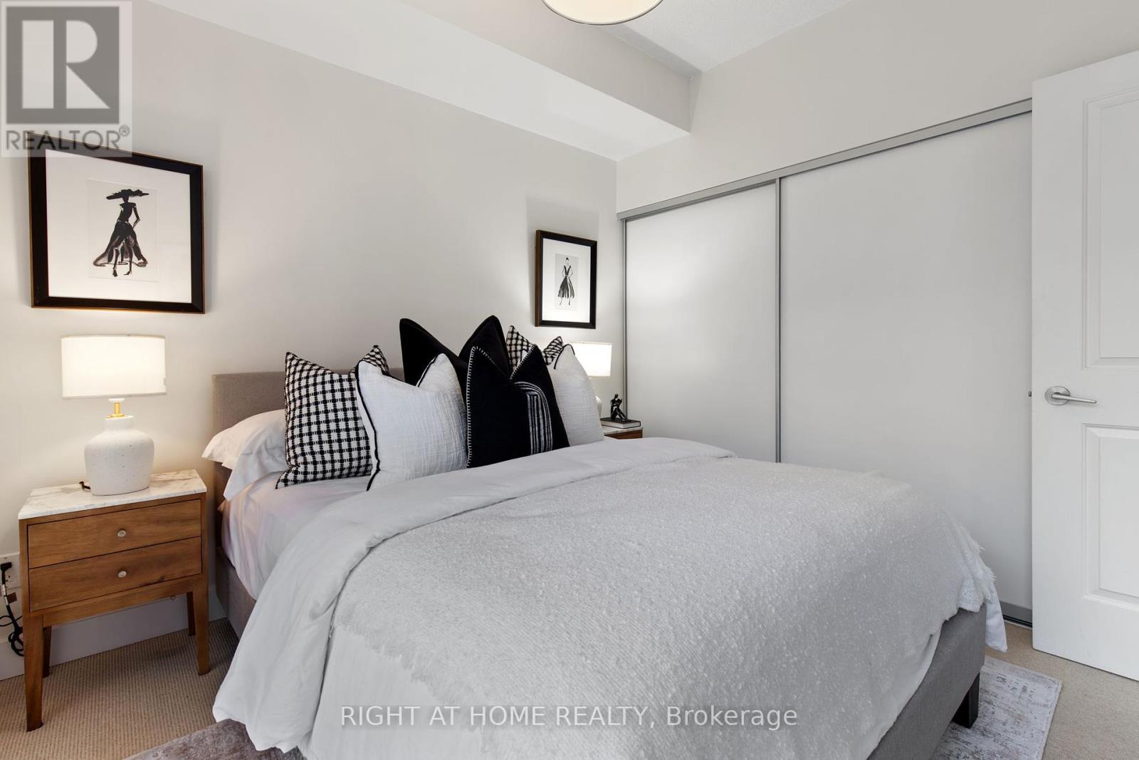 732 - 90 Stadium Road, Toronto, Ontario  M5V 3W5 - Photo 20 - C12464565
