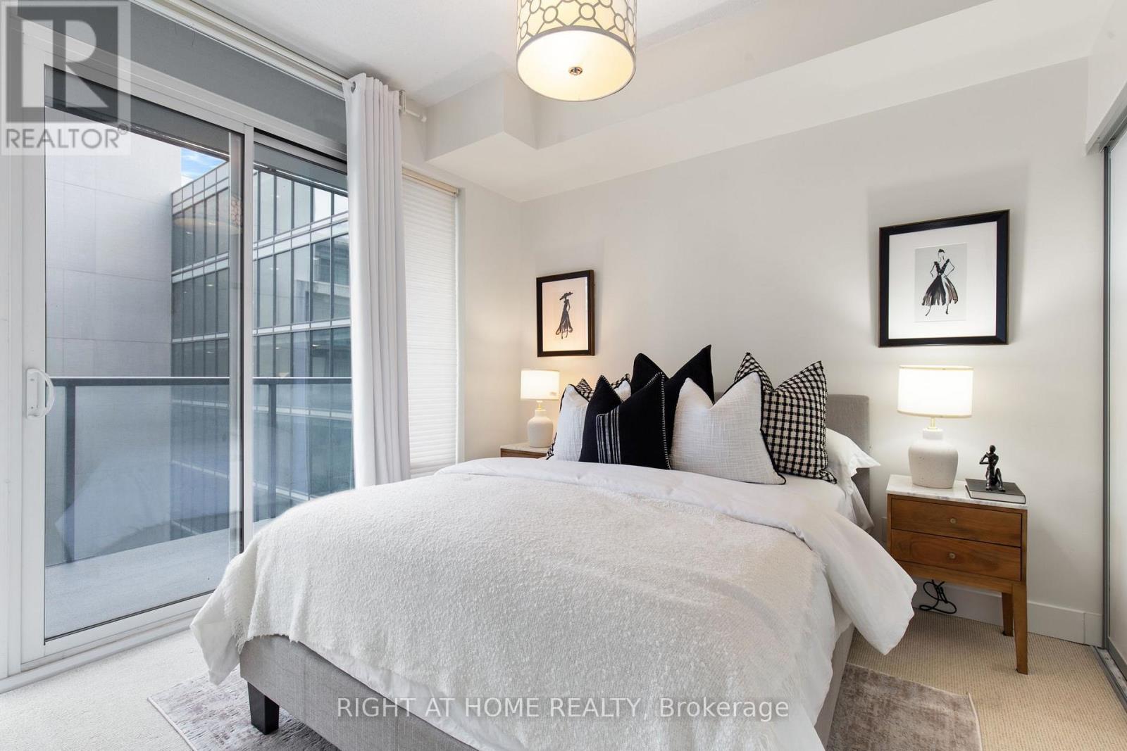 732 - 90 Stadium Road, Toronto, Ontario  M5V 3W5 - Photo 21 - C12464565