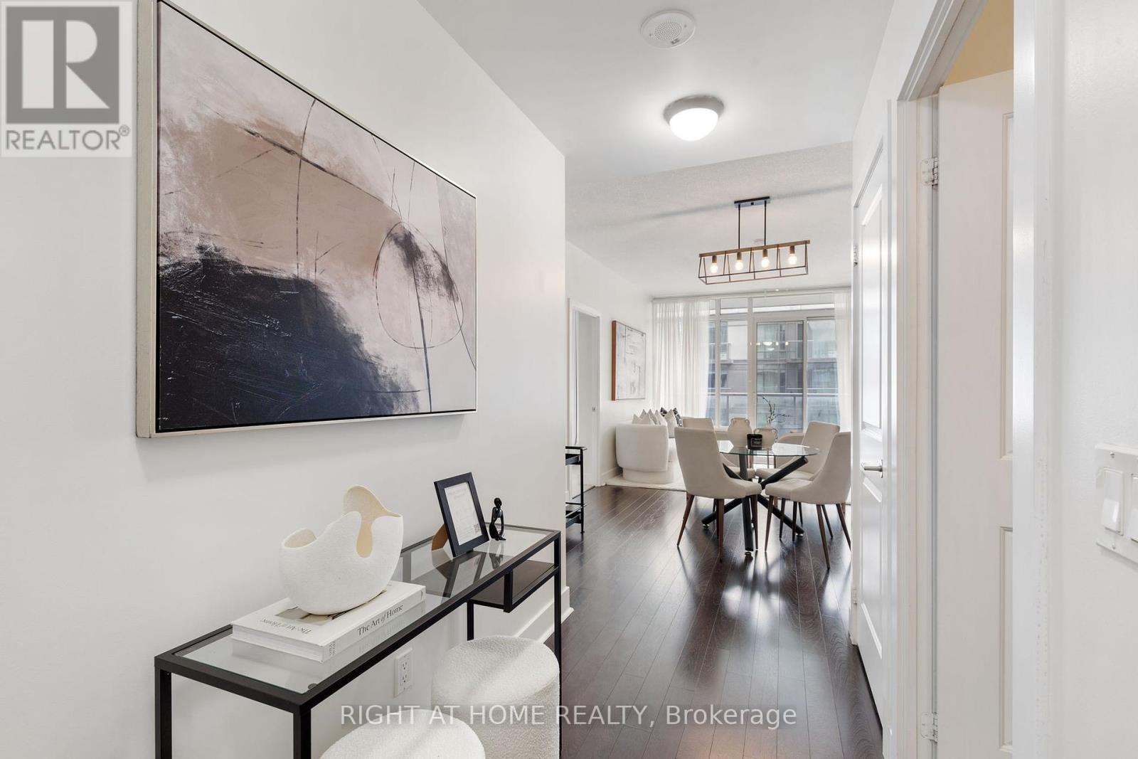 732 - 90 Stadium Road, Toronto, Ontario  M5V 3W5 - Photo 5 - C12464565