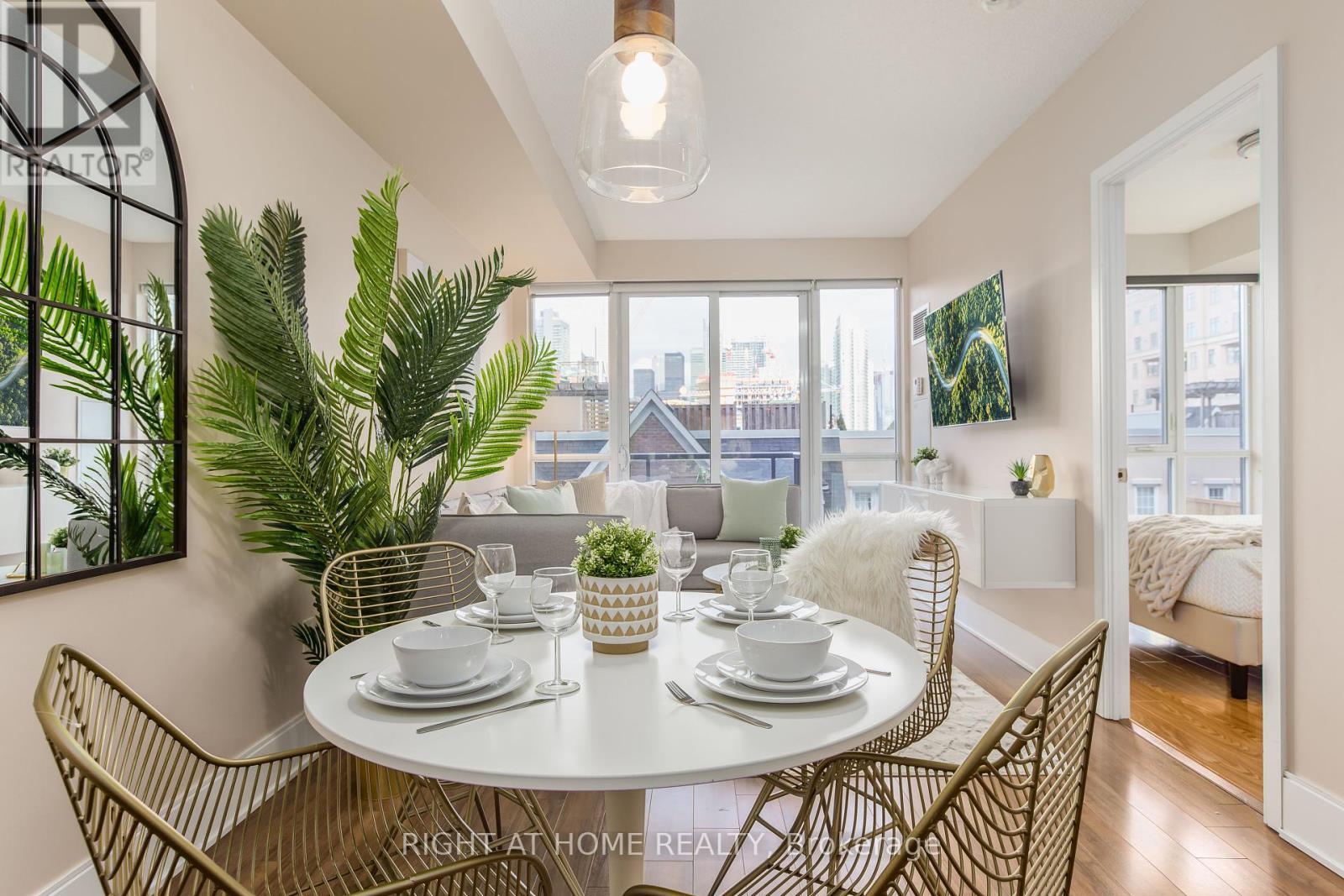 417 - 560 Front Street W, Toronto, Ontario  M5V 1C1 - Photo 2 - C12464569