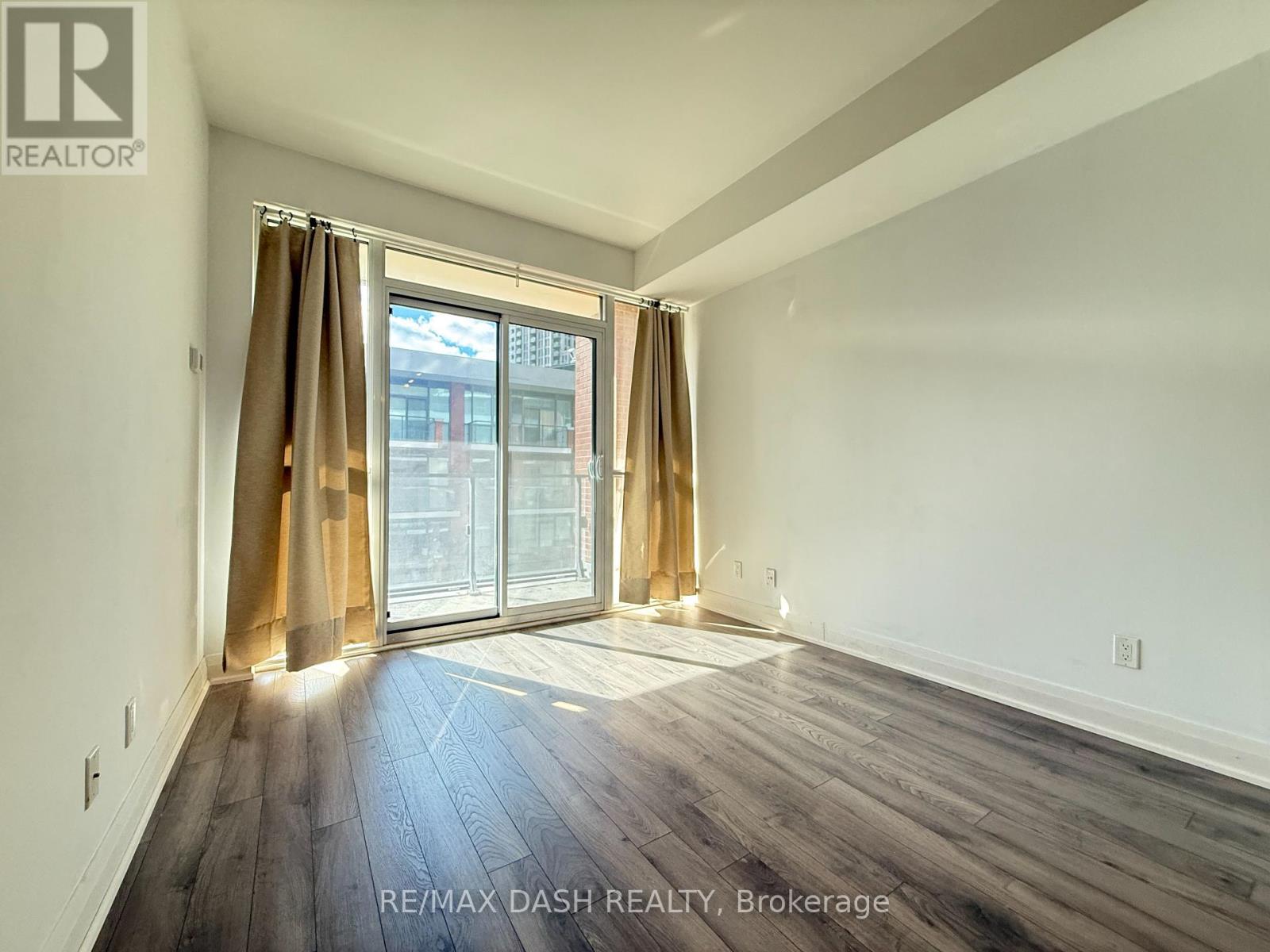 621 - 50 Bruyeres Mews, Toronto, Ontario  M5V 0H8 - Photo 10 - C12464584