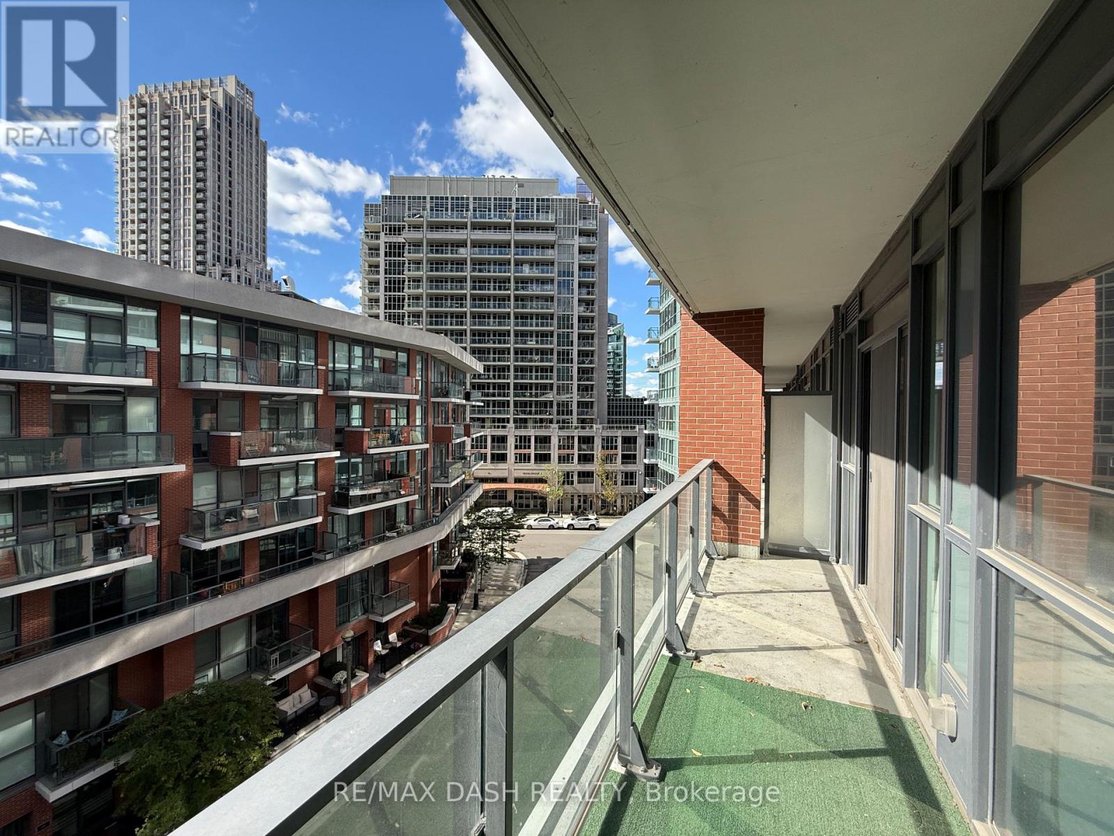 621 - 50 Bruyeres Mews, Toronto, Ontario  M5V 0H8 - Photo 15 - C12464584