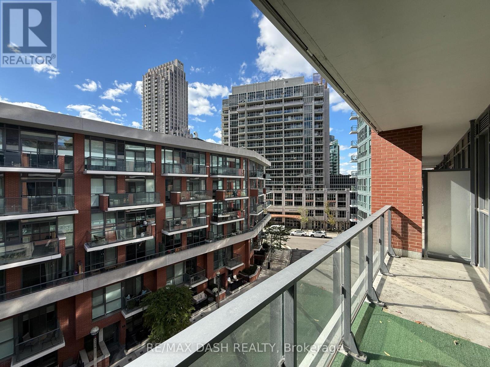 621 - 50 Bruyeres Mews, Toronto, Ontario  M5V 0H8 - Photo 16 - C12464584
