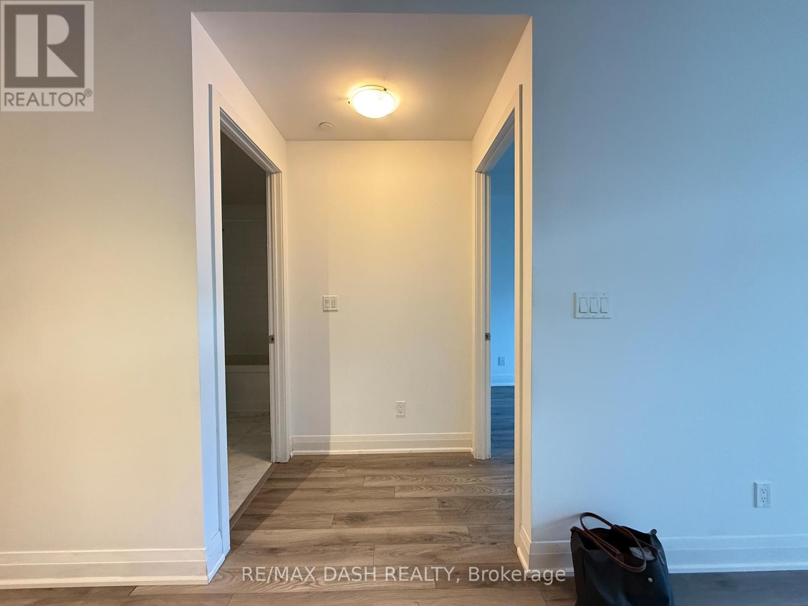 621 - 50 Bruyeres Mews, Toronto, Ontario  M5V 0H8 - Photo 17 - C12464584