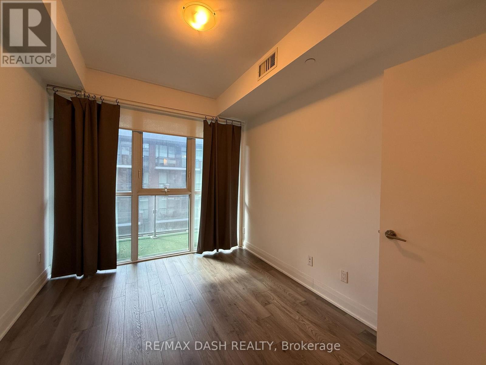 621 - 50 Bruyeres Mews, Toronto, Ontario  M5V 0H8 - Photo 18 - C12464584