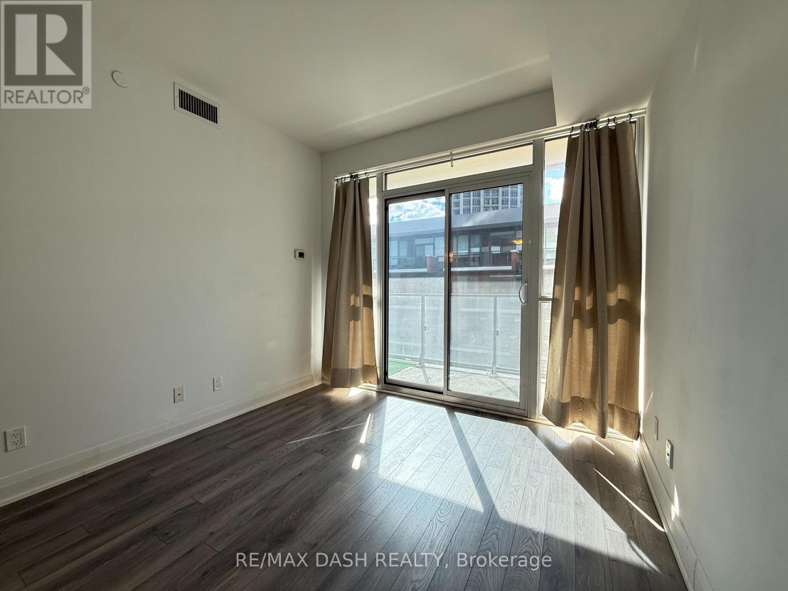 621 - 50 Bruyeres Mews, Toronto, Ontario  M5V 0H8 - Photo 19 - C12464584