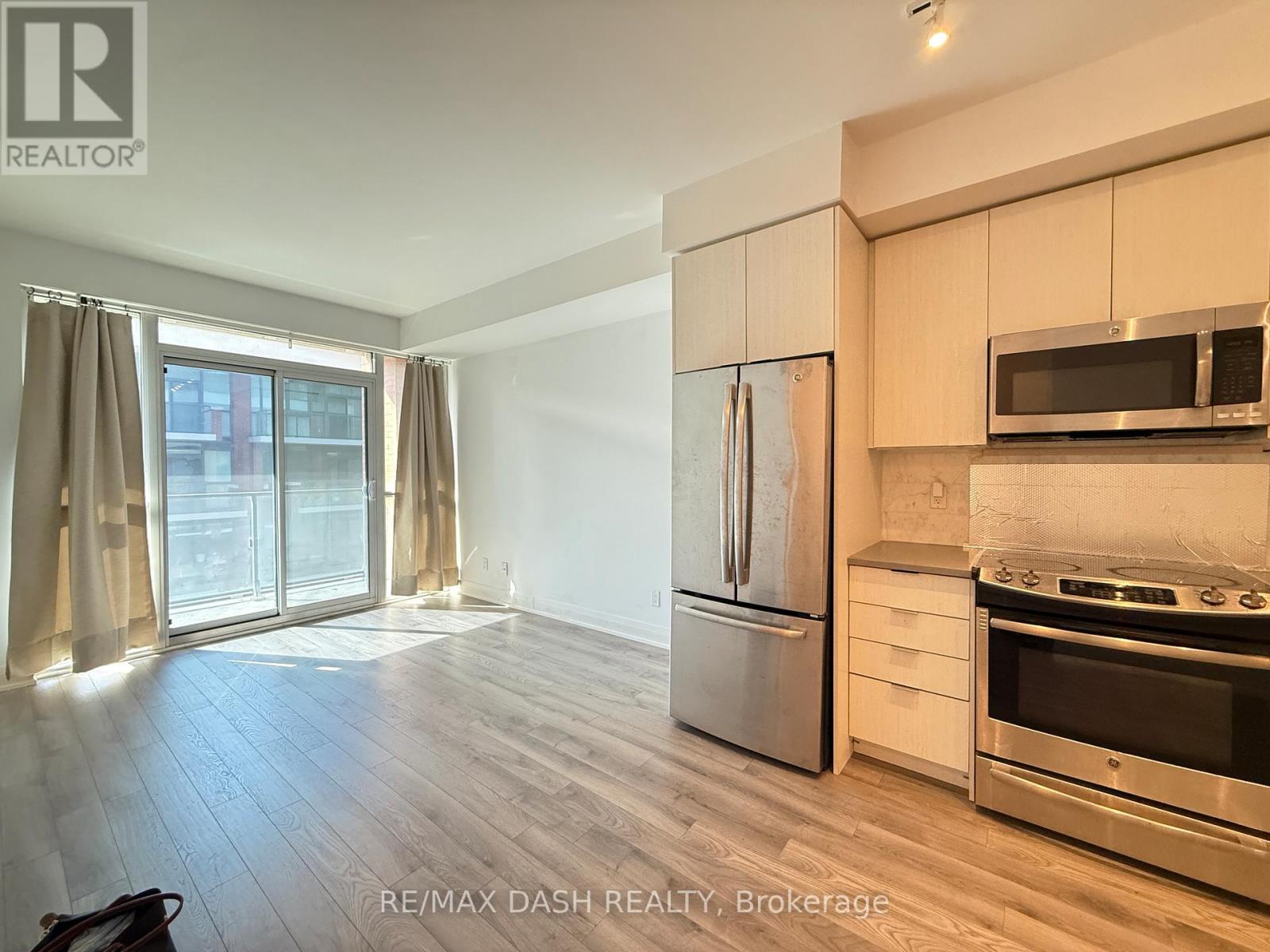 621 - 50 Bruyeres Mews, Toronto, Ontario  M5V 0H8 - Photo 8 - C12464584