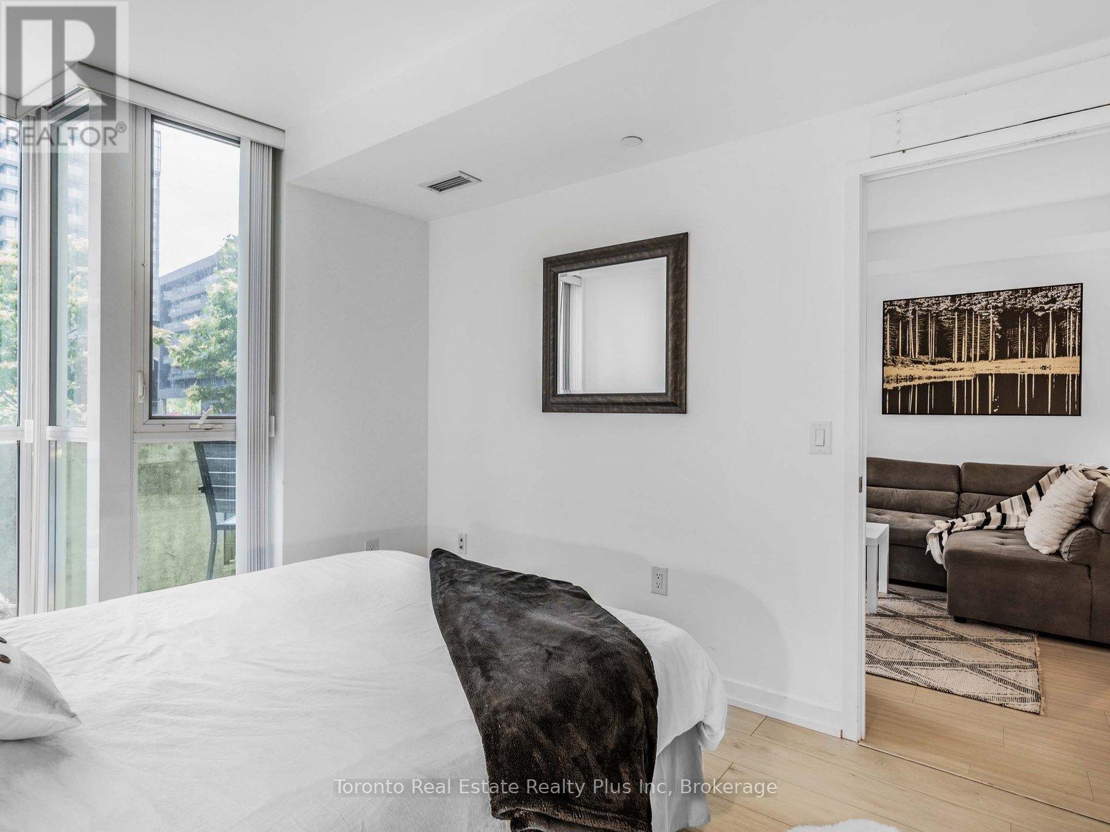 116 - 75 Queens Wharf Road, Toronto, Ontario  M5V 0J8 - Photo 11 - C12464587