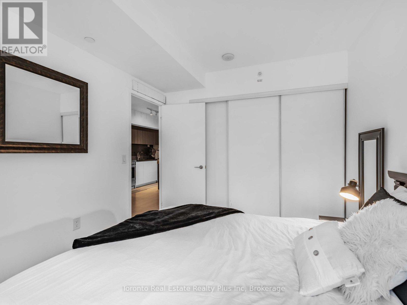 116 - 75 Queens Wharf Road, Toronto, Ontario  M5V 0J8 - Photo 12 - C12464587