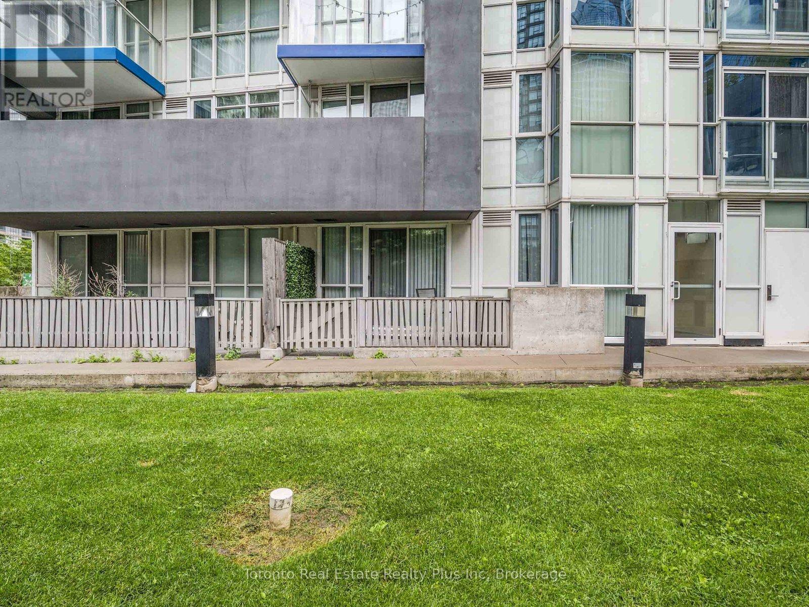 116 - 75 Queens Wharf Road, Toronto, Ontario  M5V 0J8 - Photo 2 - C12464587
