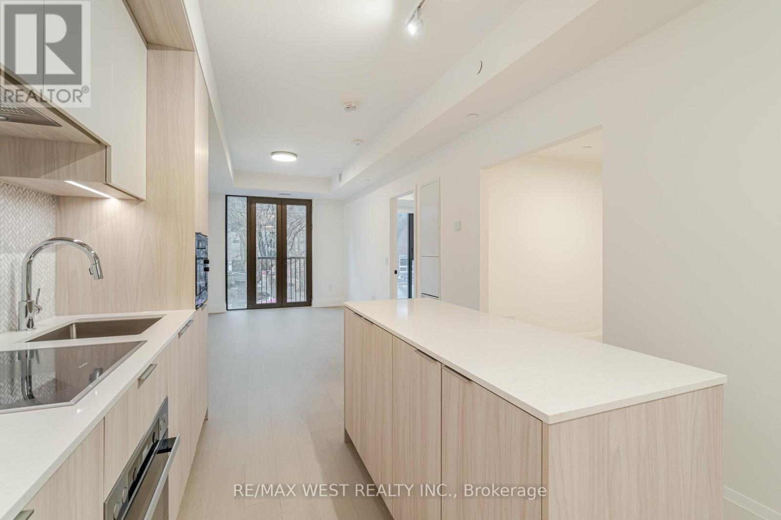 201 - 123 Portland St Street, Toronto, Ontario  M5V 2N4 - Photo 10 - C12464596