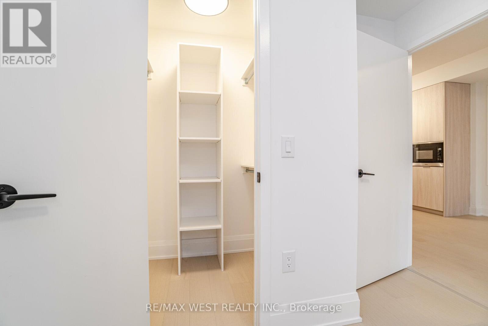 201 - 123 Portland St Street, Toronto, Ontario  M5V 2N4 - Photo 18 - C12464596